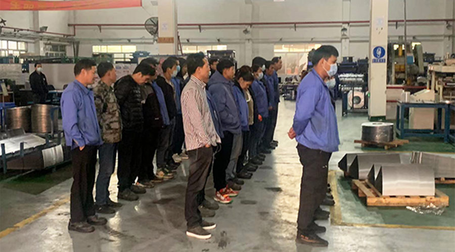 保健康 趕生產(chǎn)！金環(huán)電器早會叮囑員工注意防疫