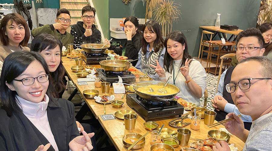寒冬暖心！金環(huán)電器銷售部組織火鍋團(tuán)建沖刺2022