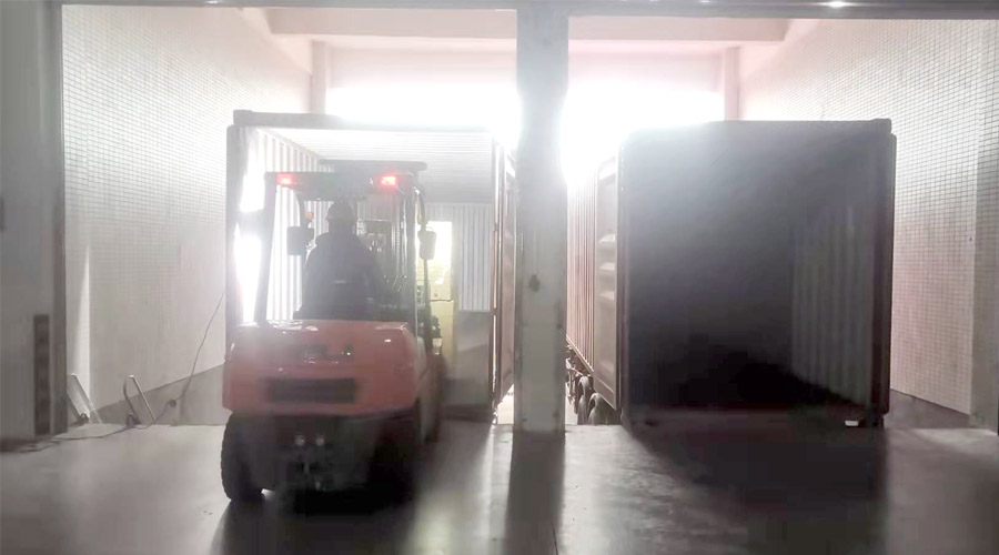 齊心協(xié)力為客戶！春節(jié)期間金環(huán)電器人員加班加點(diǎn)發(fā)貨